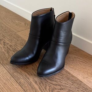 Nisolo Black Leather Ankle Boots NWOT